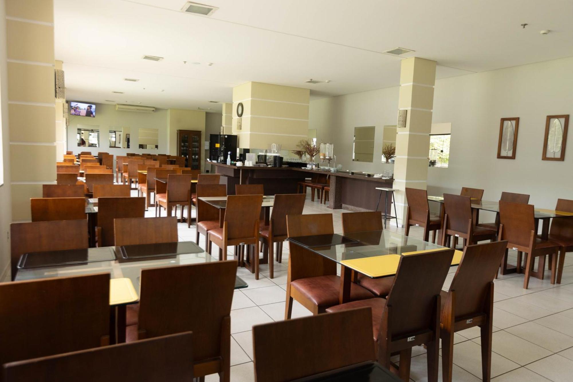 Hits Pantanal Hotel Aeroporto Várzea Grande Kültér fotó